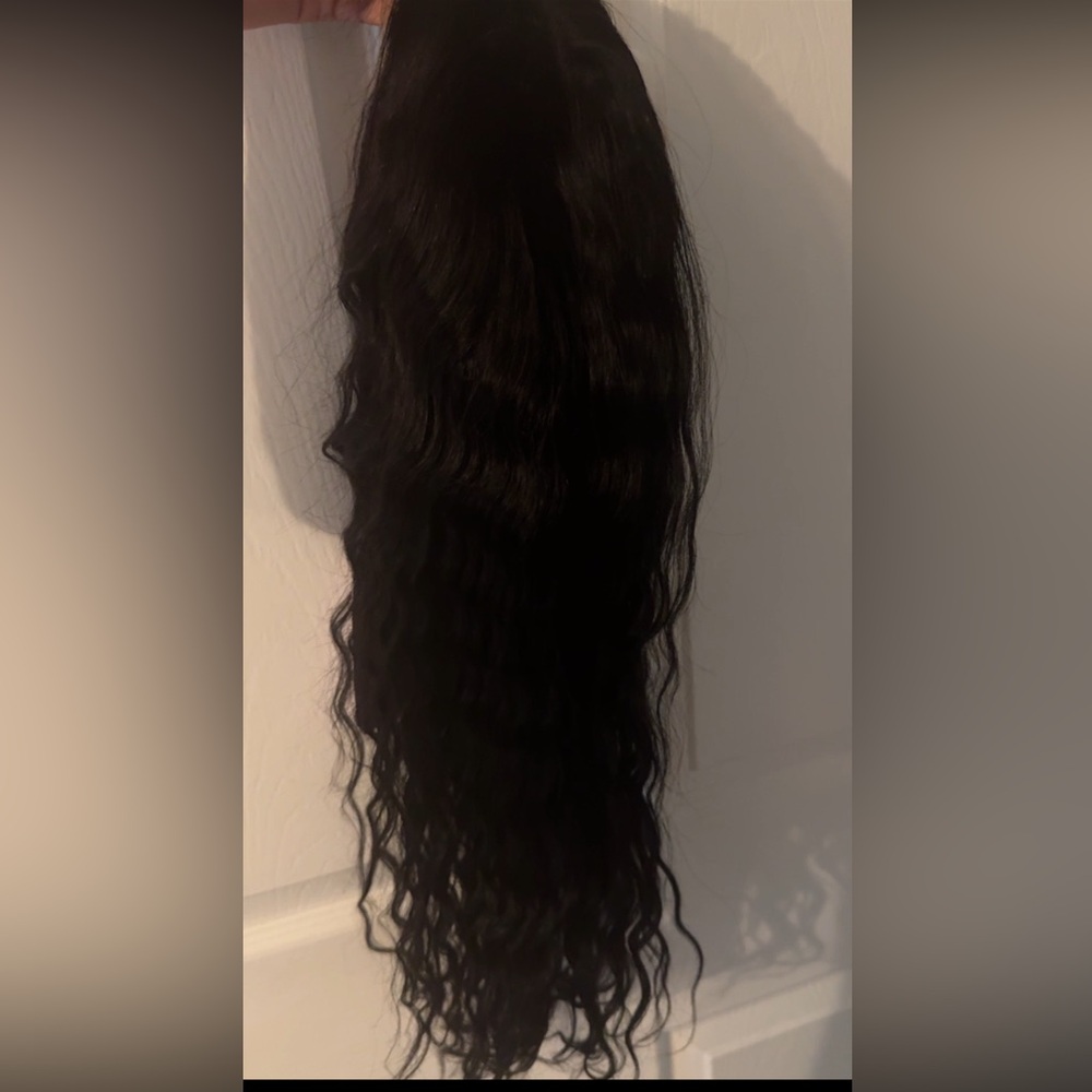 Luxurious Black Wavy Voluminous Wig 24inch